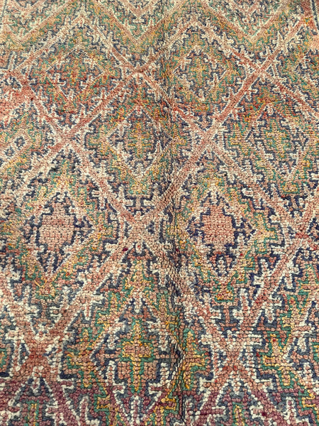 Old Moroccan rug : 10ft2 x 6ft2 / 310cm x 186cm