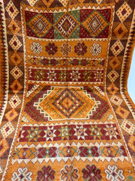 Vintage berber rug : 4.10ft x 9.9ft / 148cm x 297cm