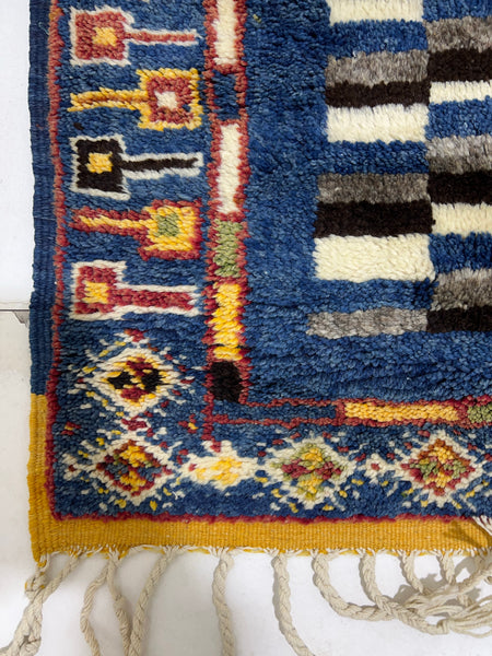 Moroccan Rug-Vintage berber rug : 7ft x 10.9ft / 214cm x 326cm-Moroccan Rugs-la porte d'or-High Atlas Mountains of Morocco-100% natural wool-1-la porte d'or