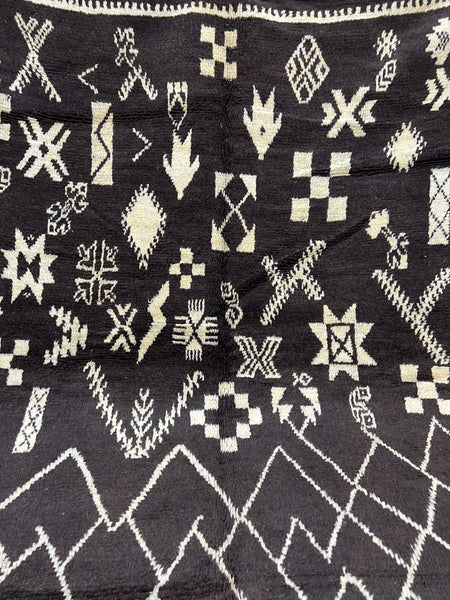 Vintage berber rug : 5.2ft x 8.2ft / 159cm x 249cm