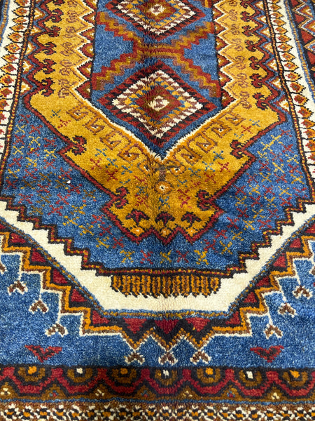 Vintage berber rug : 5.3ft x 8.8ft / 160cm x 263cm