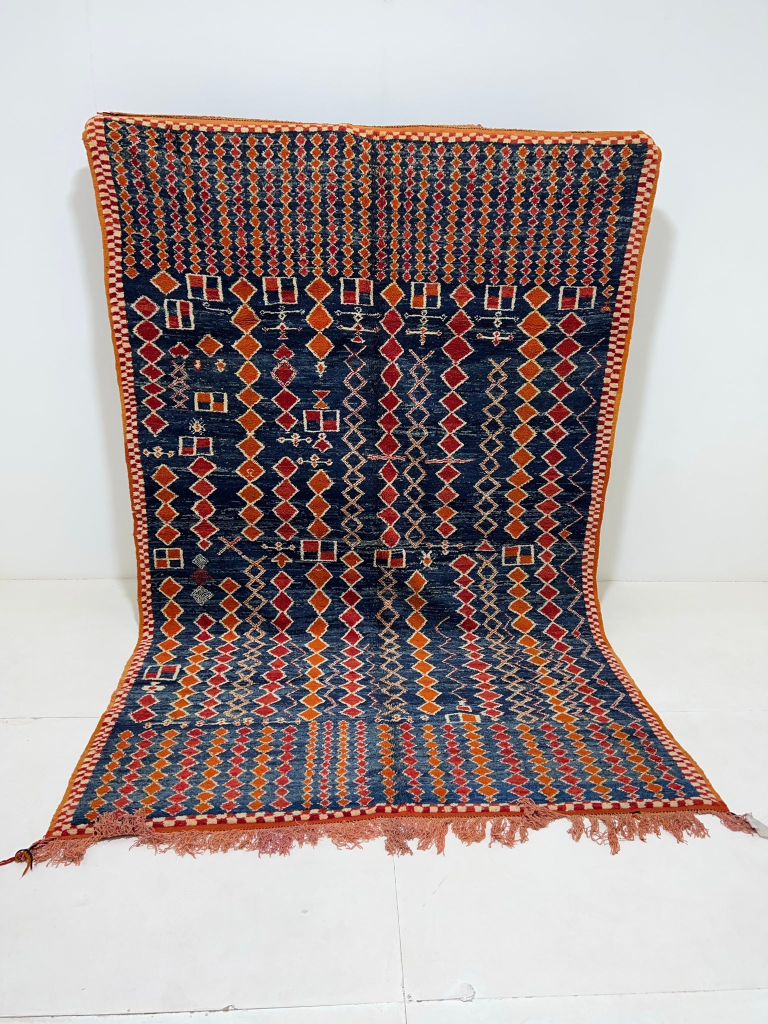 Vintage berber rug : 6.3ft x 9.7ft / 190cm x 292cm