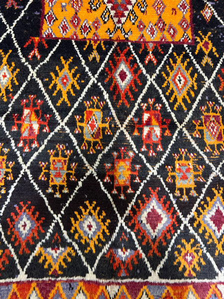 Vintage berber rug : 5.2ft x 9.4ft / 158cm x 284cm
