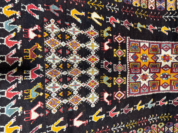 Vintage berber rug : 4.10ft x 9.9ft / 147cm x 297cm