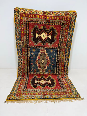 Vintage berber rug : 5.2ft x 9.3ft / 158cm x 281cm
