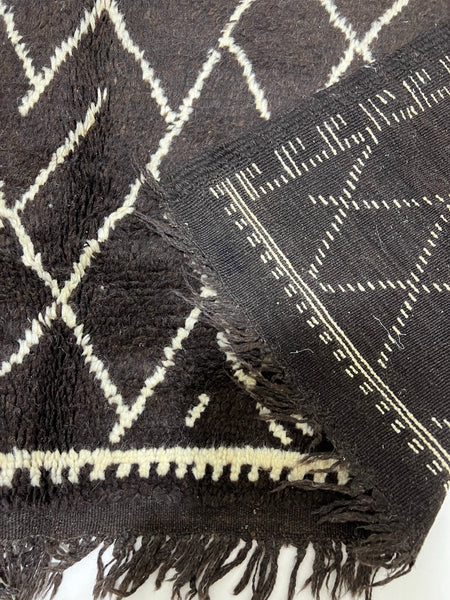 Vintage berber rug : 5.2ft x 8.2ft / 159cm x 249cm
