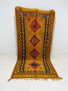 Vintage berber rug : 4.8ft x 9.6ft / 142cm x 290cm
