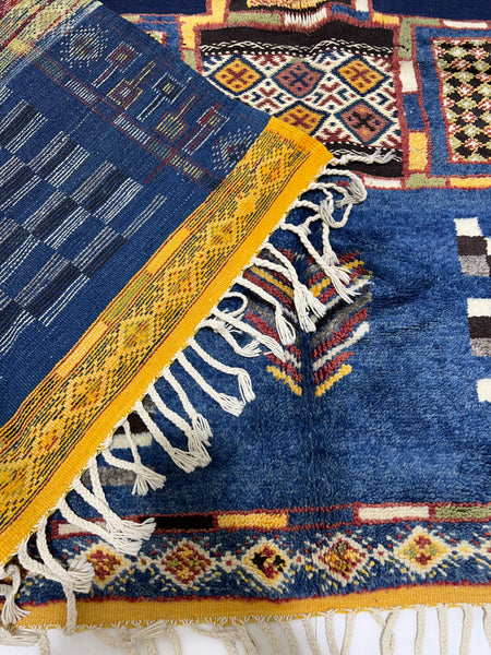 Moroccan Rug-Vintage berber rug : 7ft x 10.9ft / 214cm x 326cm-Moroccan Rugs-la porte d'or-High Atlas Mountains of Morocco-100% natural wool-1-la porte d'or