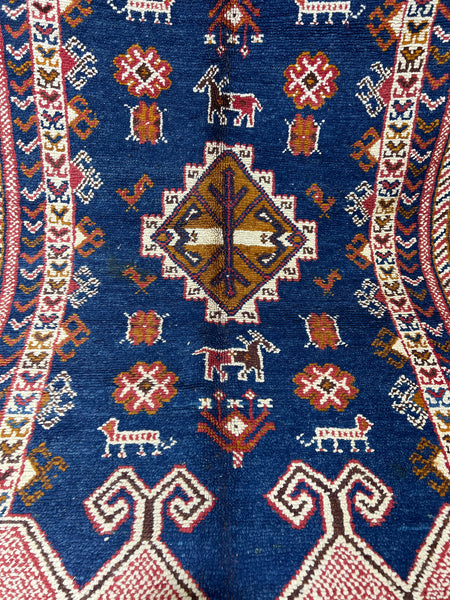 Vintage berber rug : 4.7ft x 7.7ft / 140cm x 231cm