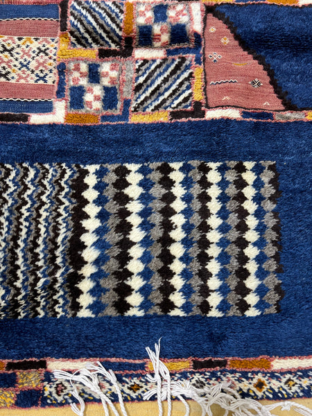 Moroccan Rug-Vintage berber rug : 6.10ft x 10.5ft / 207cm x 318cm-Moroccan Rugs-la porte d'or-High Atlas Mountains of Morocco-100% natural wool-1-la porte d'or