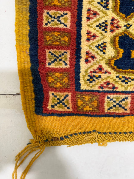 Vintage berber rug : 6.8ft x 9.4ft / 203cm x 285cm