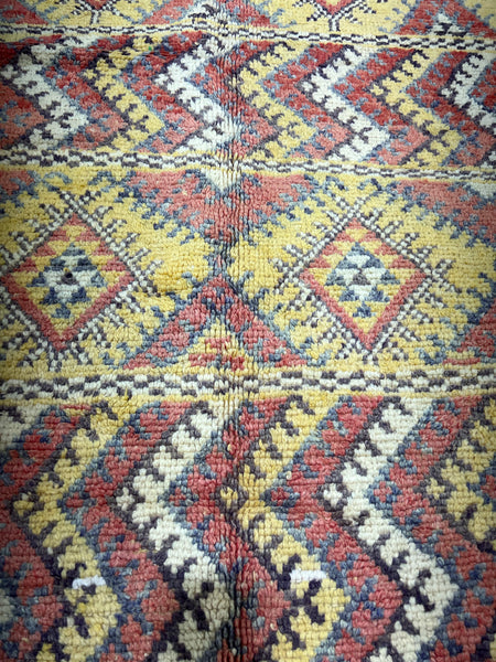 Vintage berber rug : 4.6ft x 10.4ft / 138cm x 315cm
