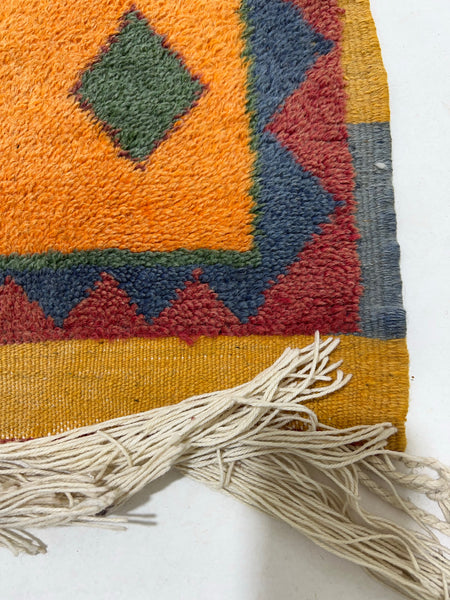 Vintage berber rug : 5.7ft x 7.4ft / 170cm x 223cm
