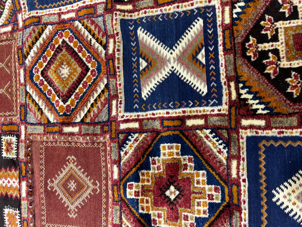 Moroccan Rug-Vintage berber rug : 6.5ft x 10.2ft / 196cm x 310cm-Moroccan Rugs-la porte d'or-Morocco-100% natural wool-1-la porte d'or