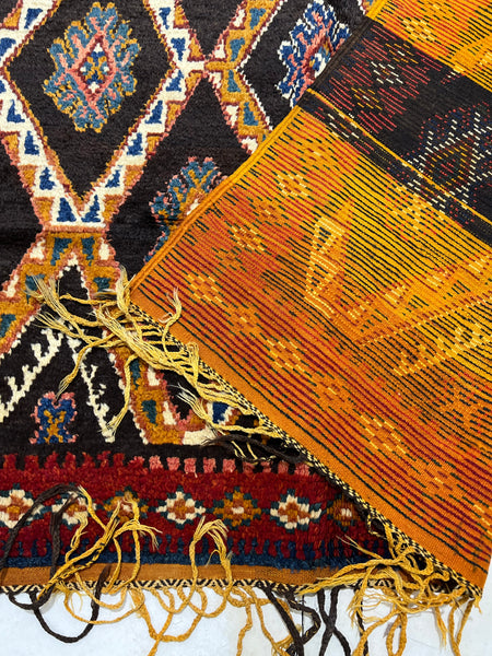 Vintage berber rug : 4.10ft x 11.4ft / 148cm x 344cm