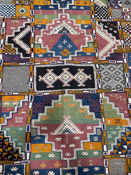 Moroccan Rug-Vintage berber rug : 6.7ft x 10.3ft / 200cm x 314cm-Moroccan Rugs-la porte d'or-High Atlas Mountains of Morocco-100% natural wool-1-la porte d'or