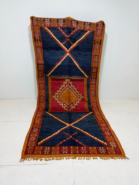 Vintage berber rug : 5ft x 11.3ft / 153cm x 342cm